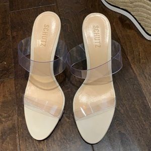 Schutz Ariella vinyl nude sandal size 8